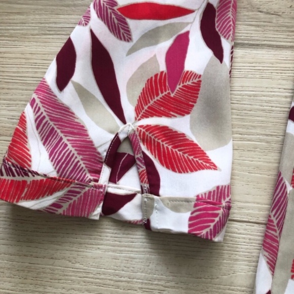 Banana Republic Multicolor Leaf Print Blouse - Picture 2 of 9